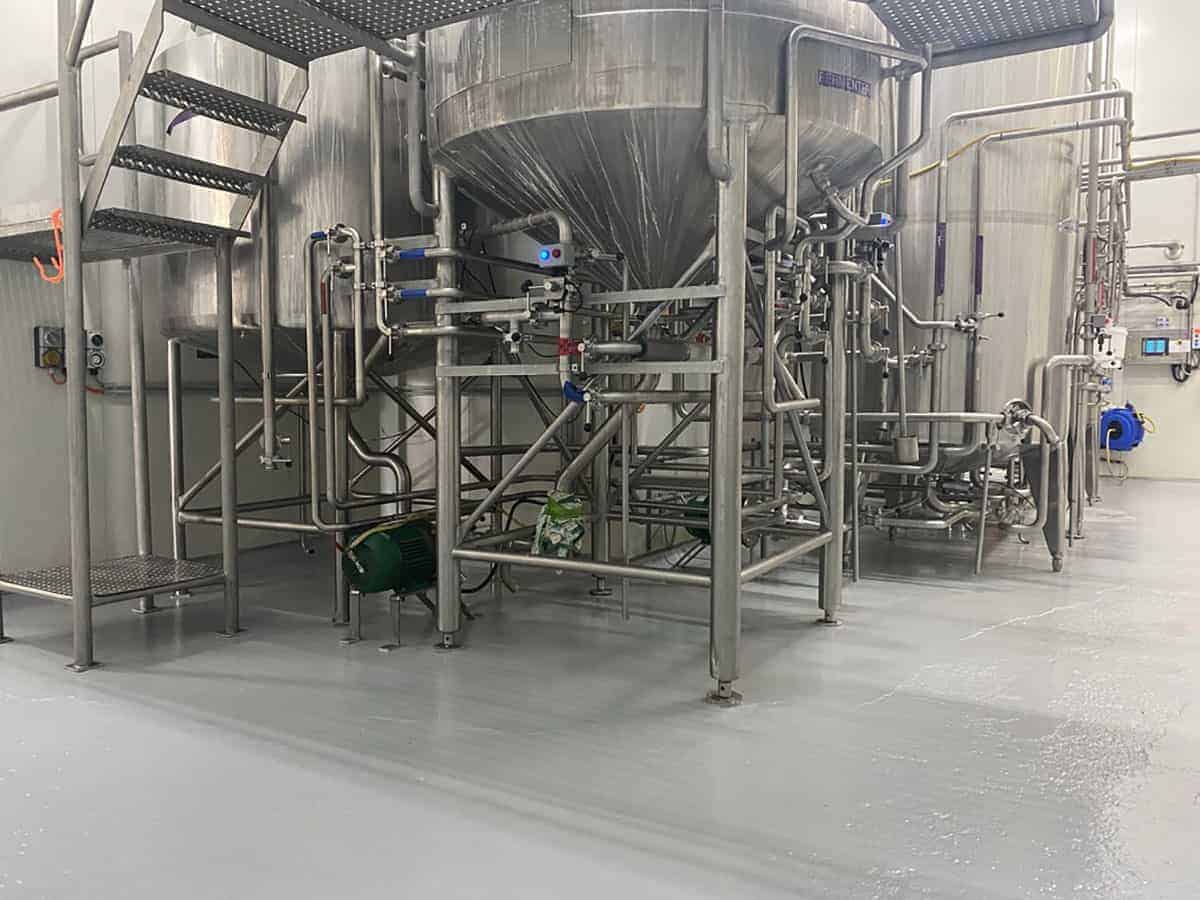 Manufacturing Facilities in Dayton, Ohio - Manufacturing facility epoxy floor - Queen City Surface Coatings industrial coating